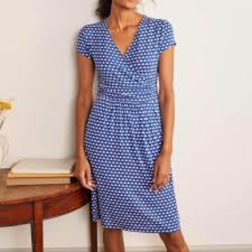 lola jersey dress boden colour: summit, scallop row